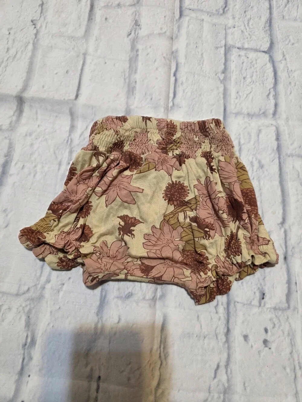 kate quinn Floral Bubble Shorts in Cream and Pink